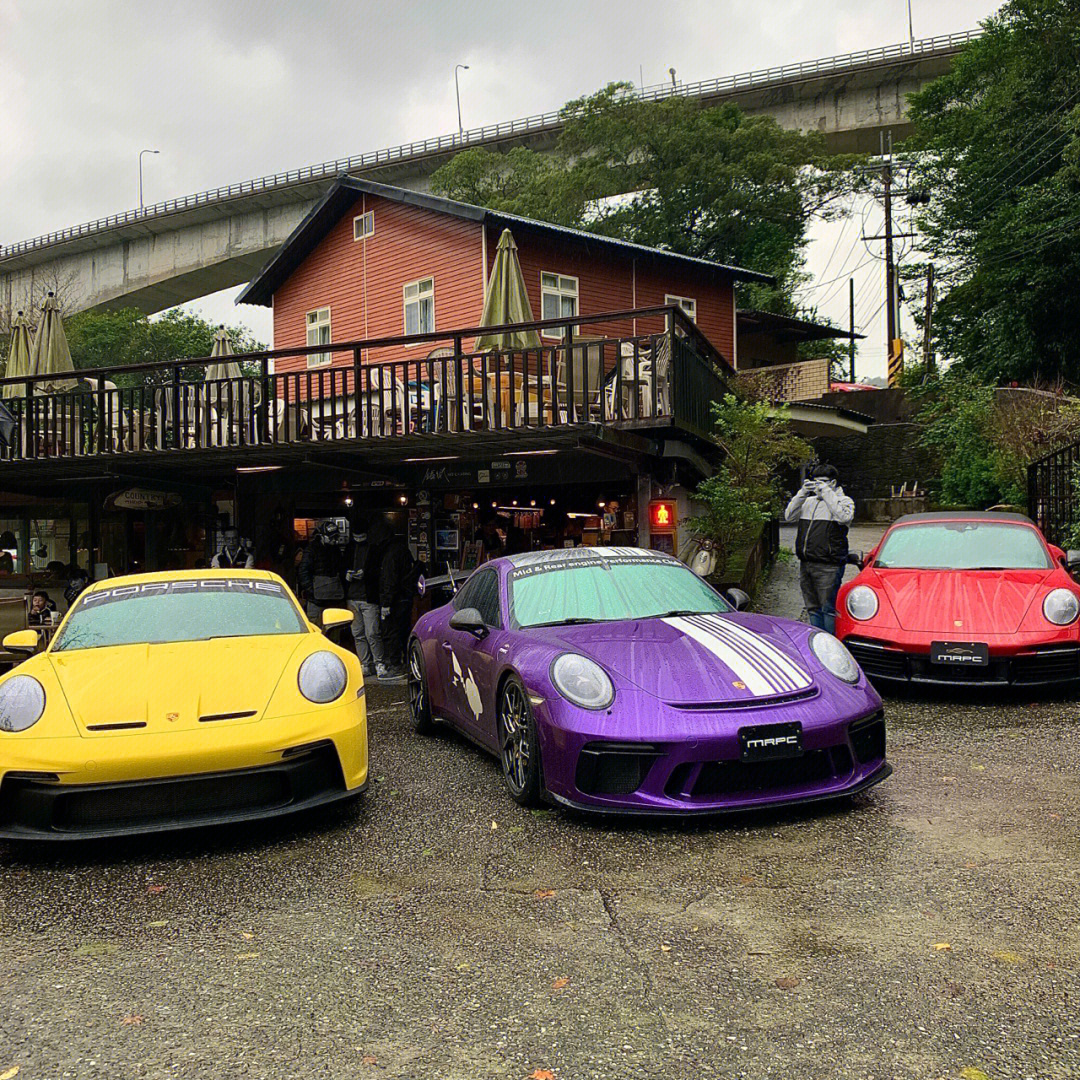 四代同堂#porsche#992gt3#991gt3#997gt3rs#9912gt3#保时捷911turbos