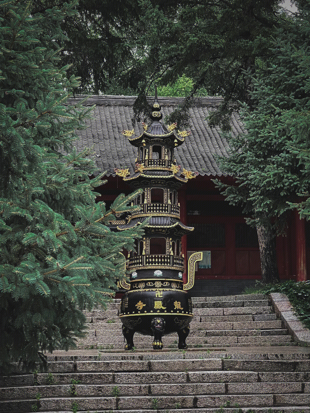 吉林龙潭山景点介绍图片