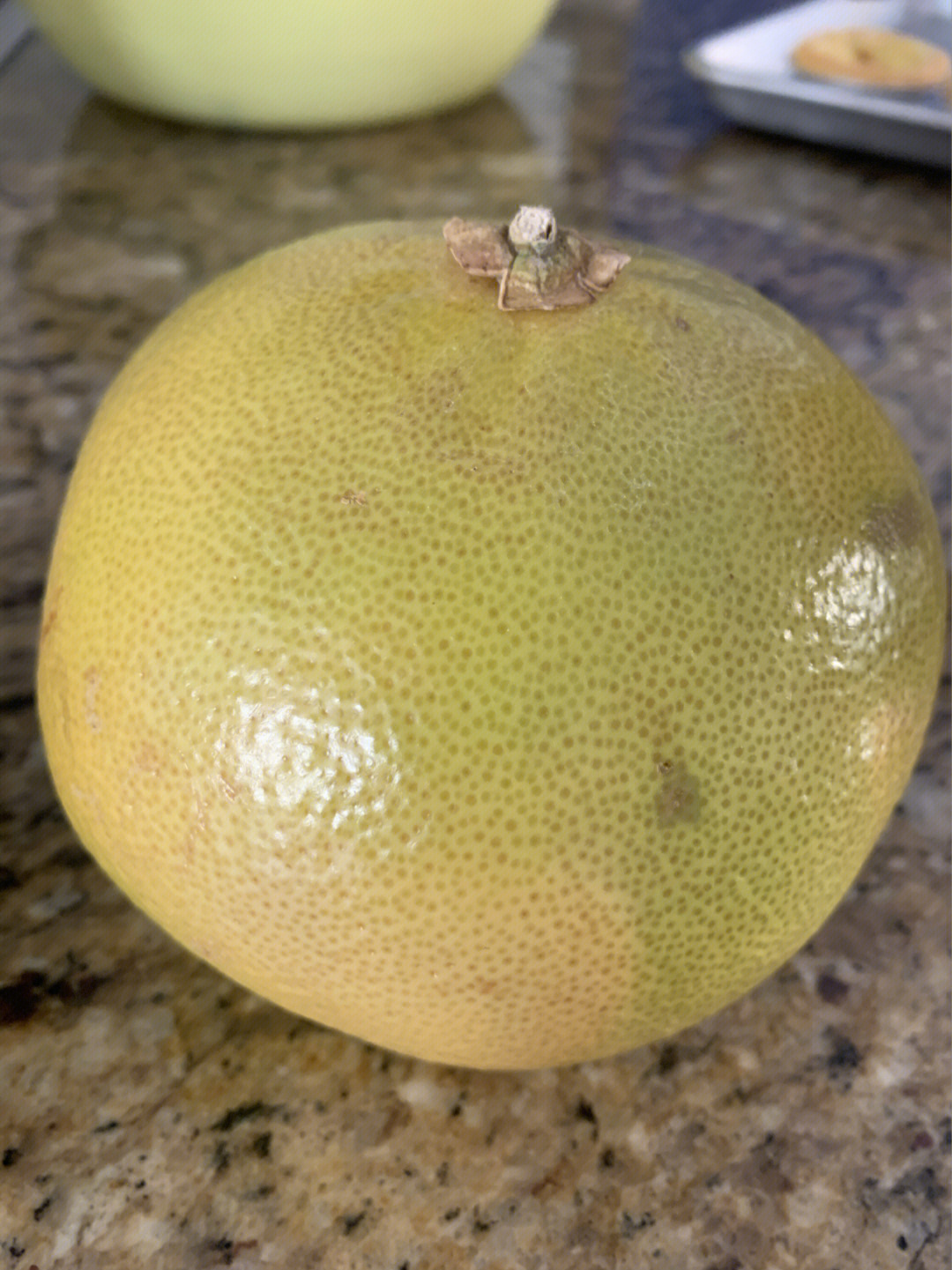 昨天去fremont的大华发现店里有两种柚子写的都是"白肉柚.一种是$0.