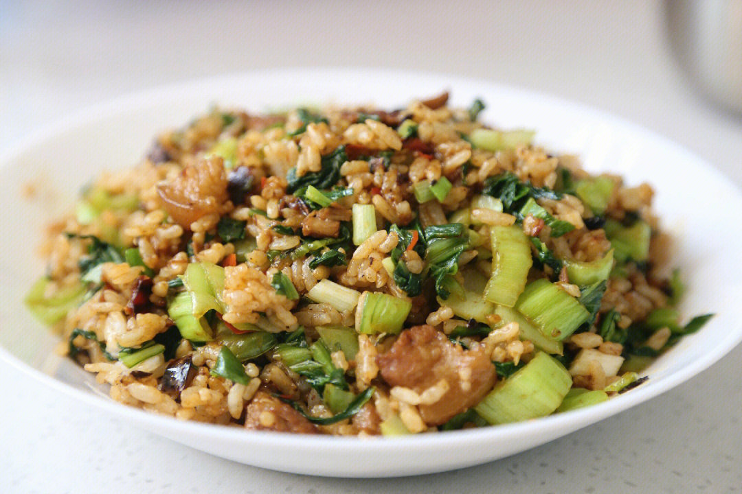 一人食臊子青菜炒饭