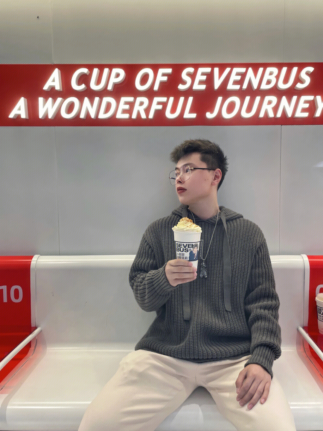 sevenbus创始人图片