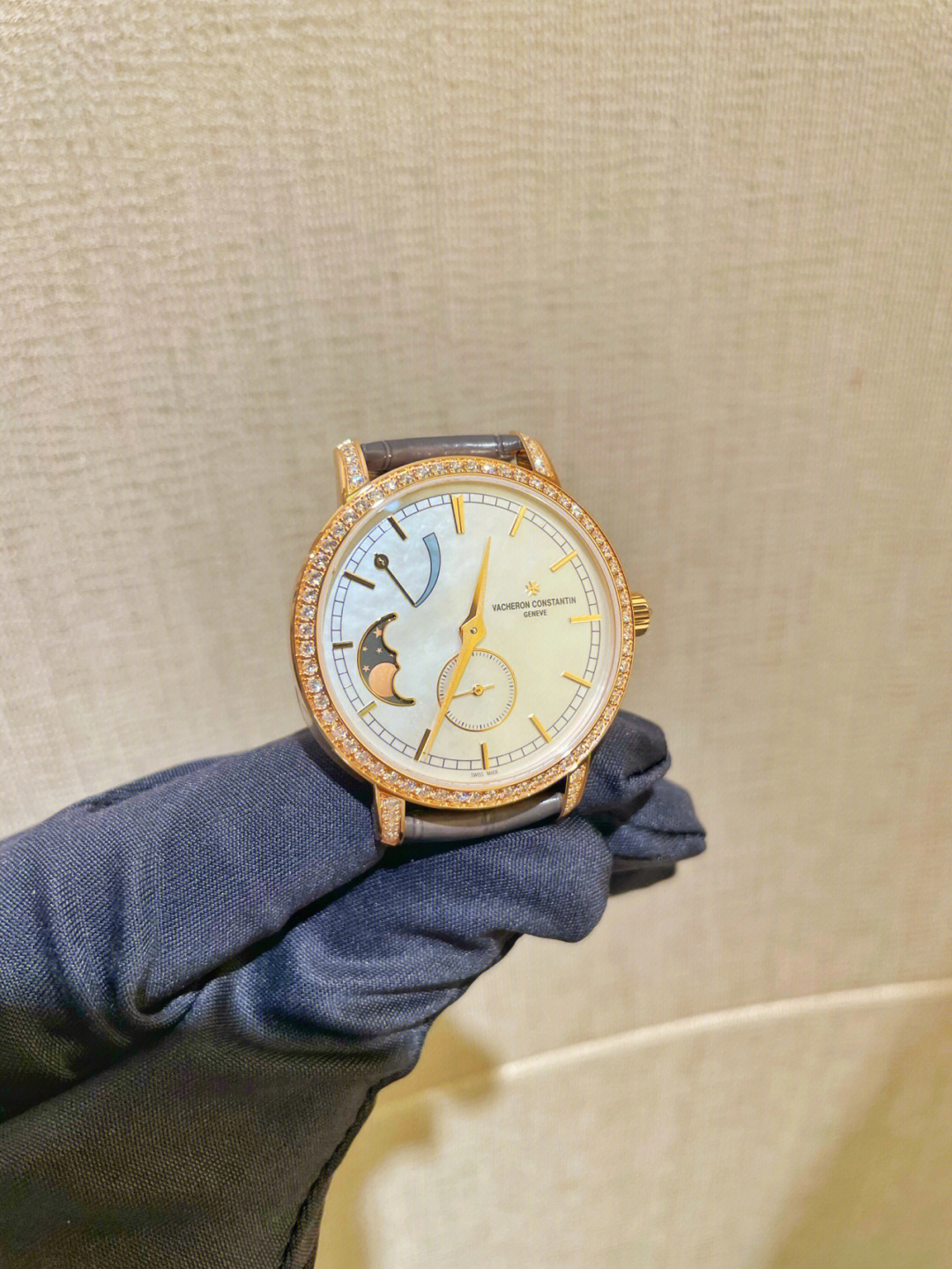 vacheronconstantin江诗丹顿传袭月相腕表