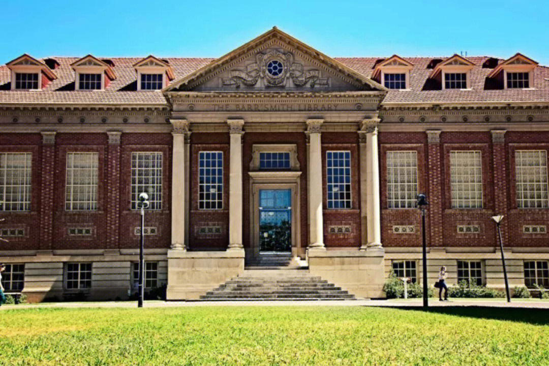 (university senior college)该学校附属于阿德莱德大学,校区设在