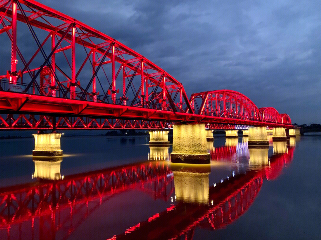 鸭绿江断桥绘画图片