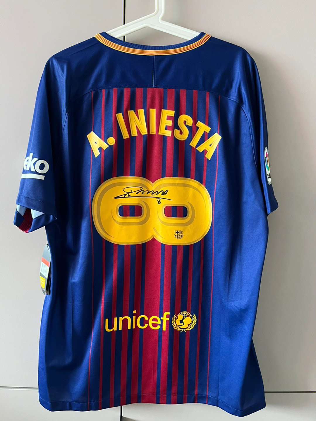 巴塞罗那足球俱乐部#巴萨球衣#签名球衣