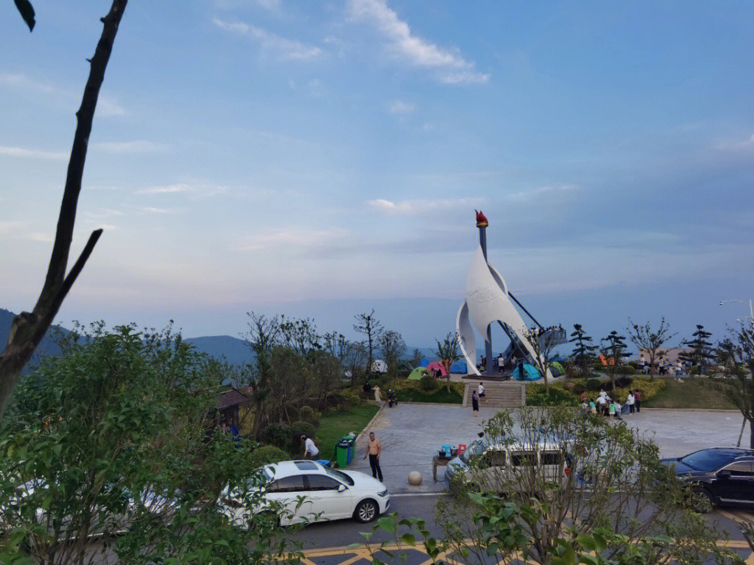 梅岭山顶观景台图片