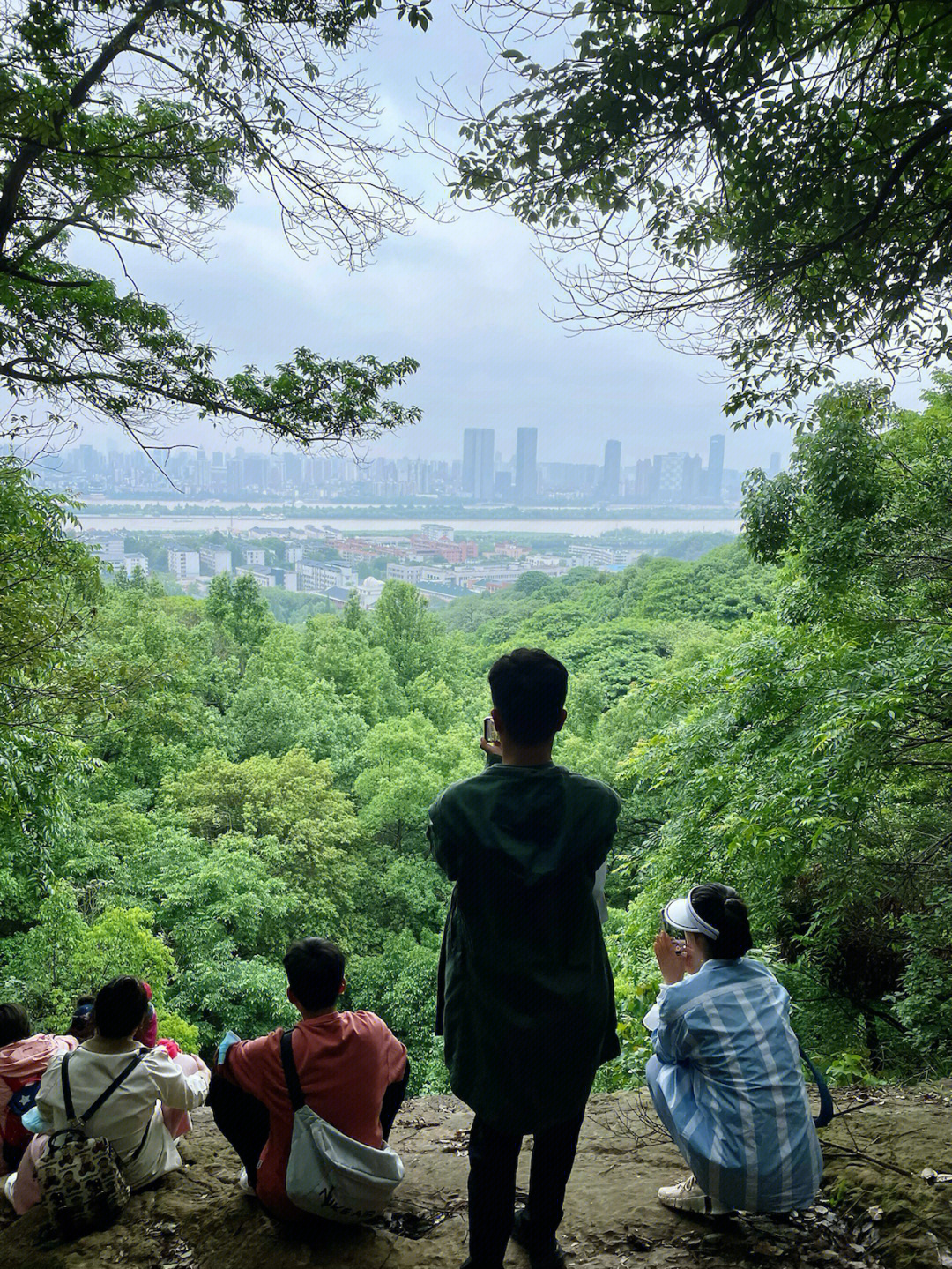 徒步穿越岳麓山桃花岭山脊