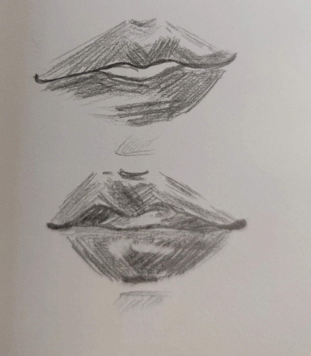 嘴唇素描画法步骤图片