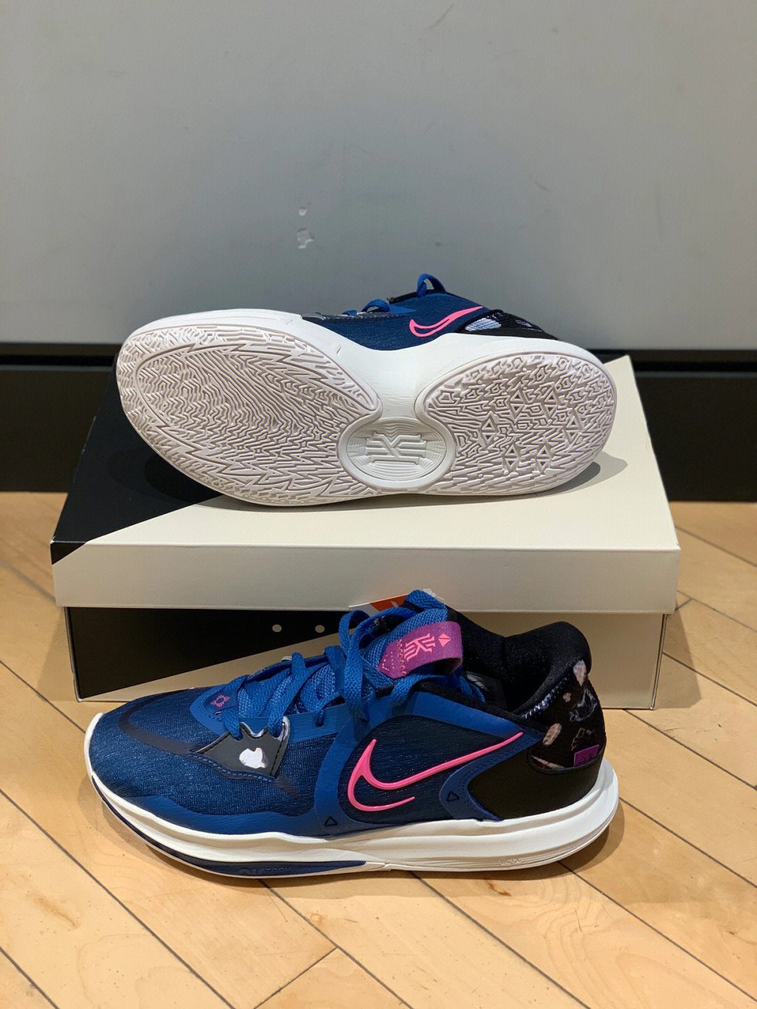 nike kyrie low 5 蓝色解约风波过后欧文的鞋子要绝版了低帮5代对于