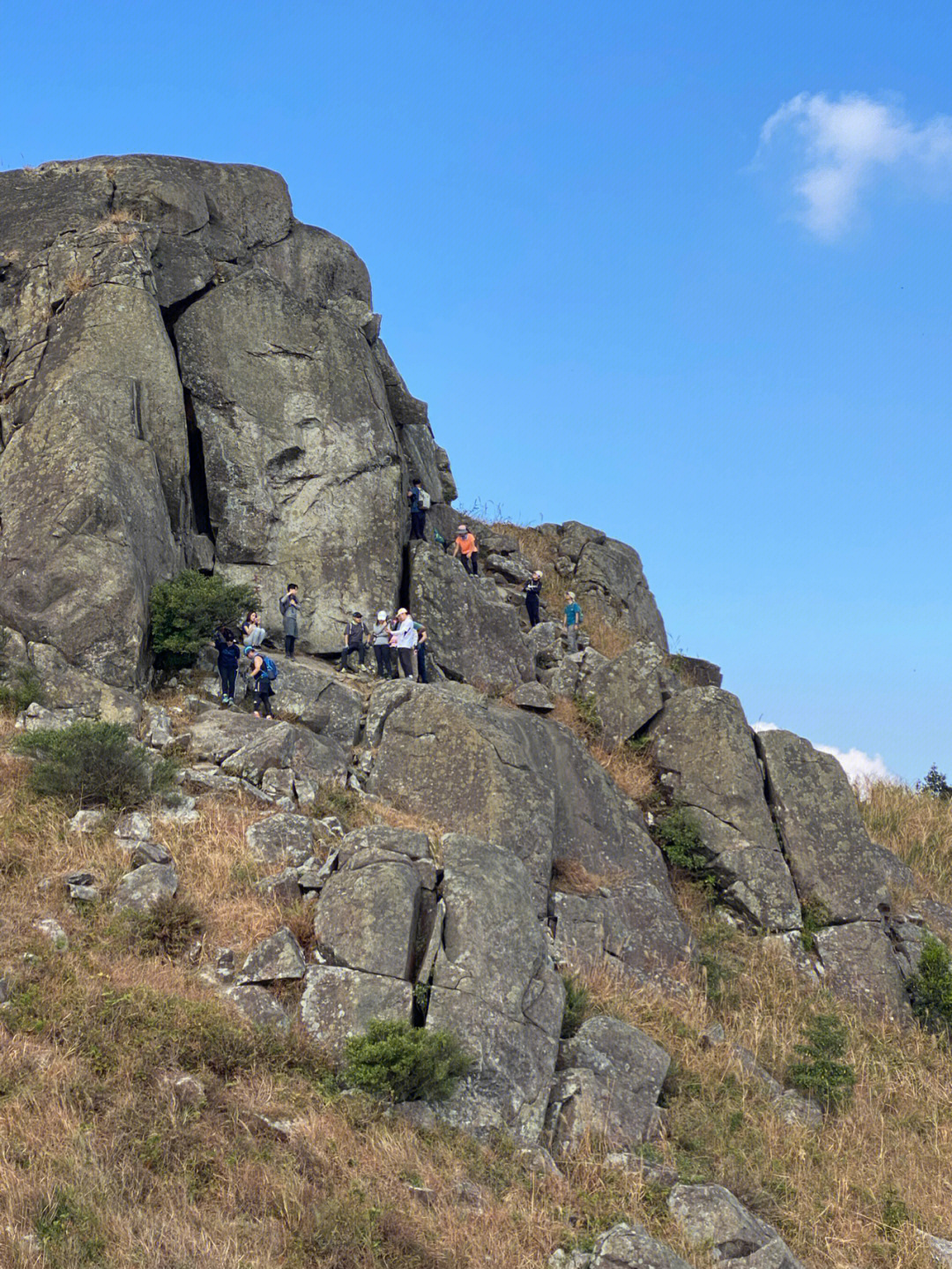 清远大帽山山火图片