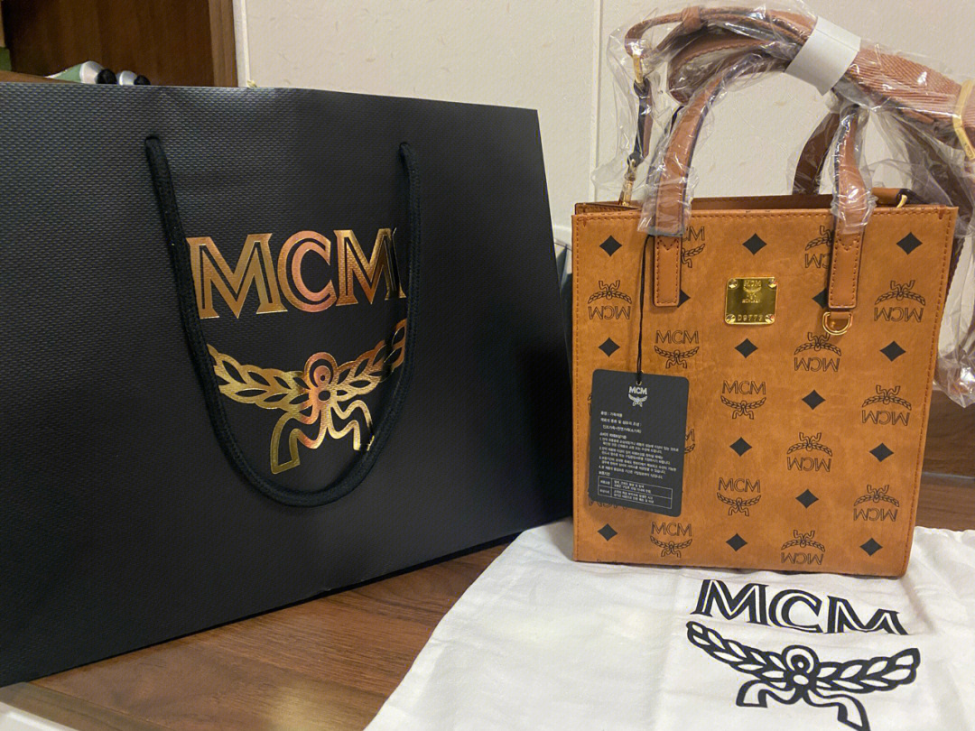 mcm购物袋新款和老款图片