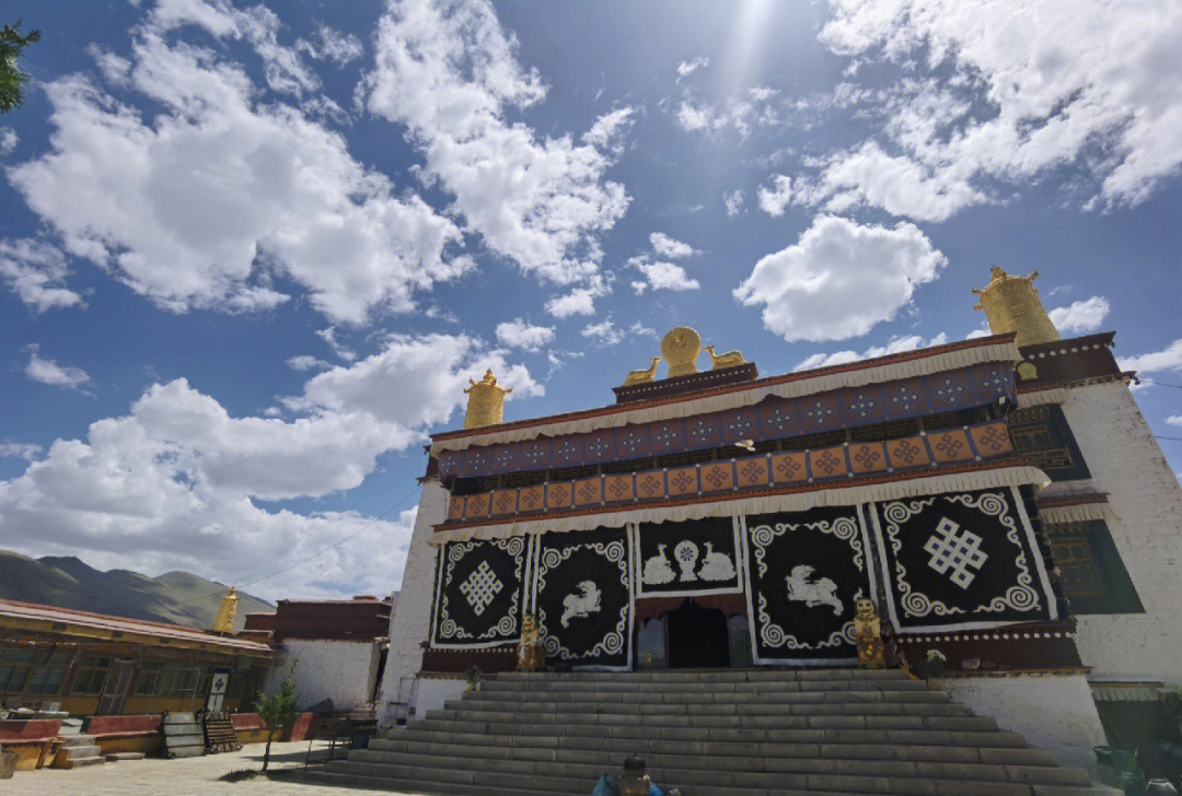 夏珠林寺吉祥天母肉身图片