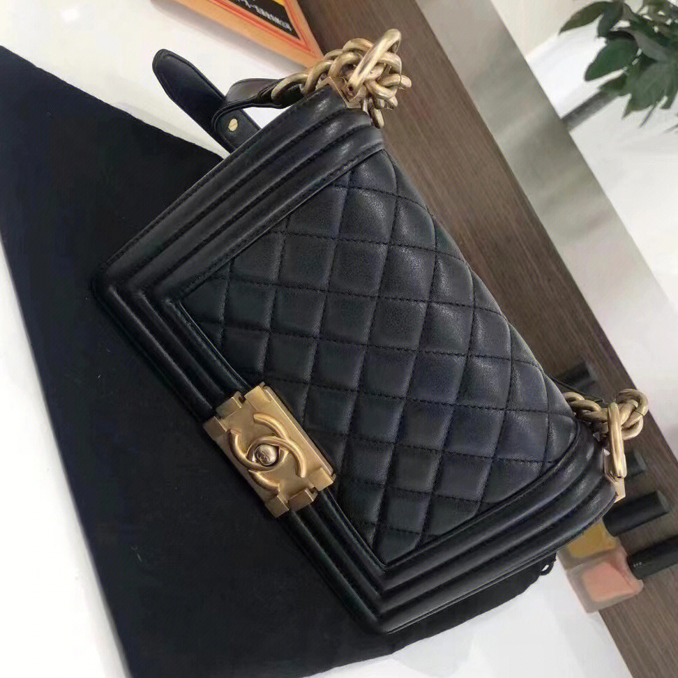 chanel leboy黑金牛