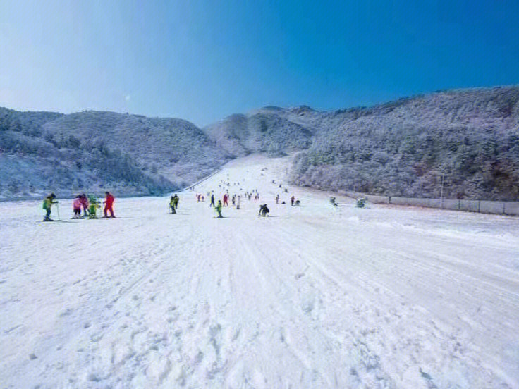 孟屯河谷滑雪场图片