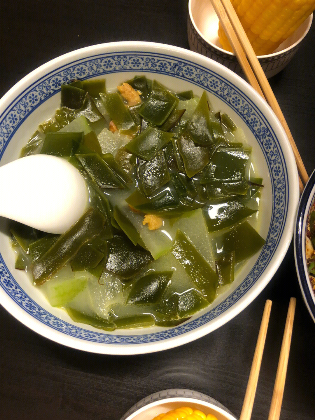 午餐: 牛奶燕麦麸  凉拌鸡胸肉白菜 水煮蛋晚餐: 半个玉米, 冬瓜海带