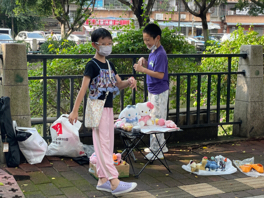 学生出去勤工俭学图片图片