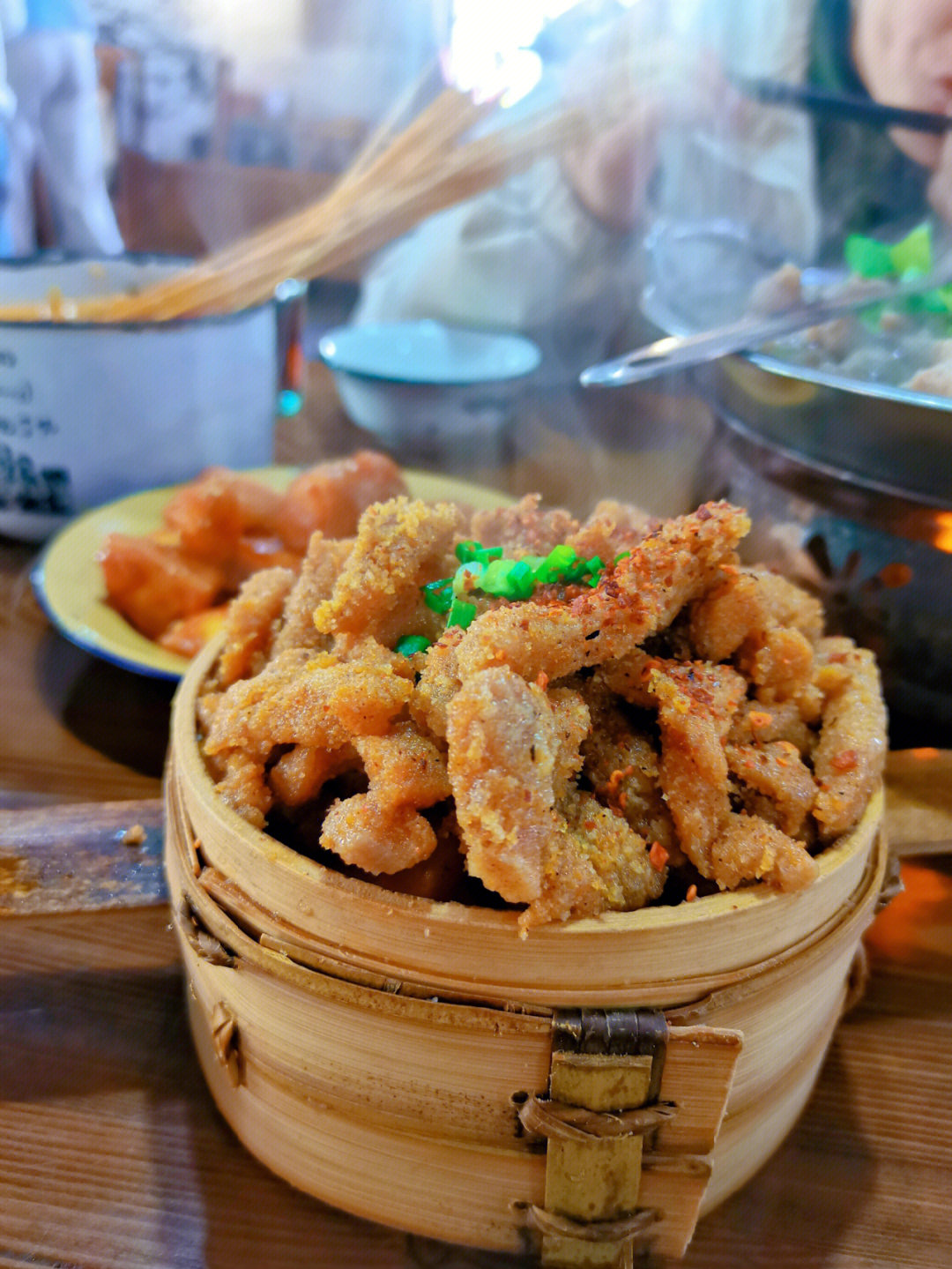 芳芳美食主播图片