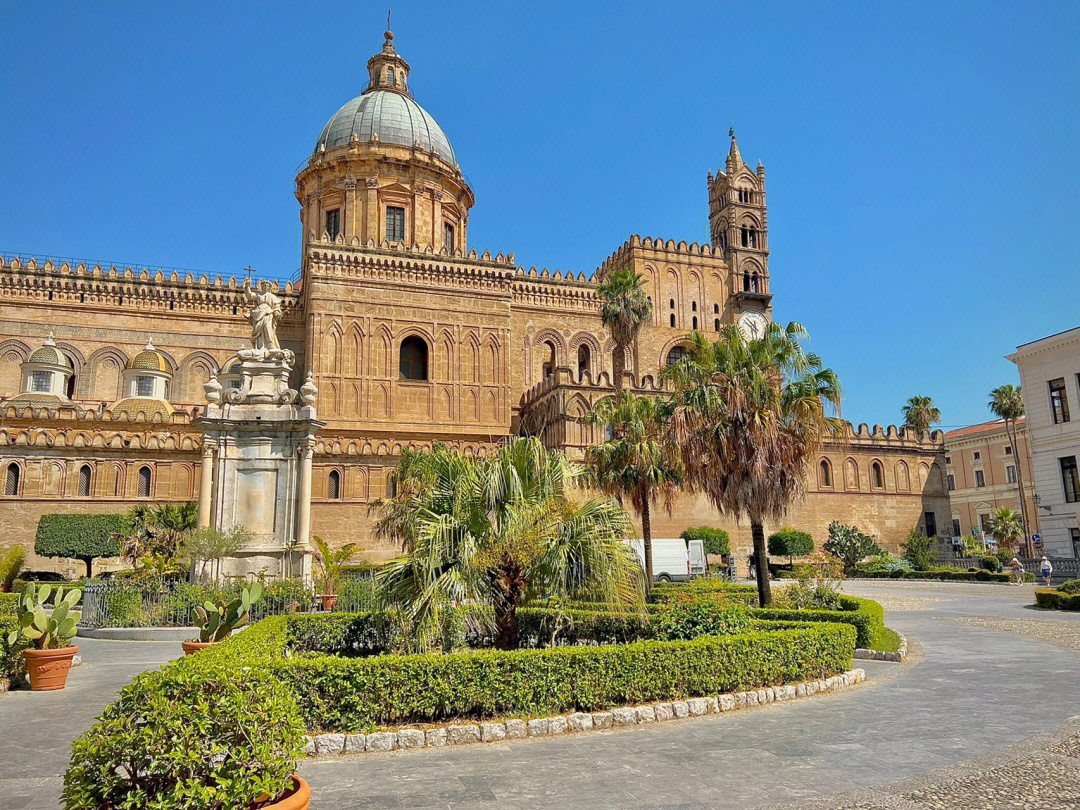 会选择撒丁岛的cagliari, 毕竟是来度假的,不是修行期待西西里岛其他