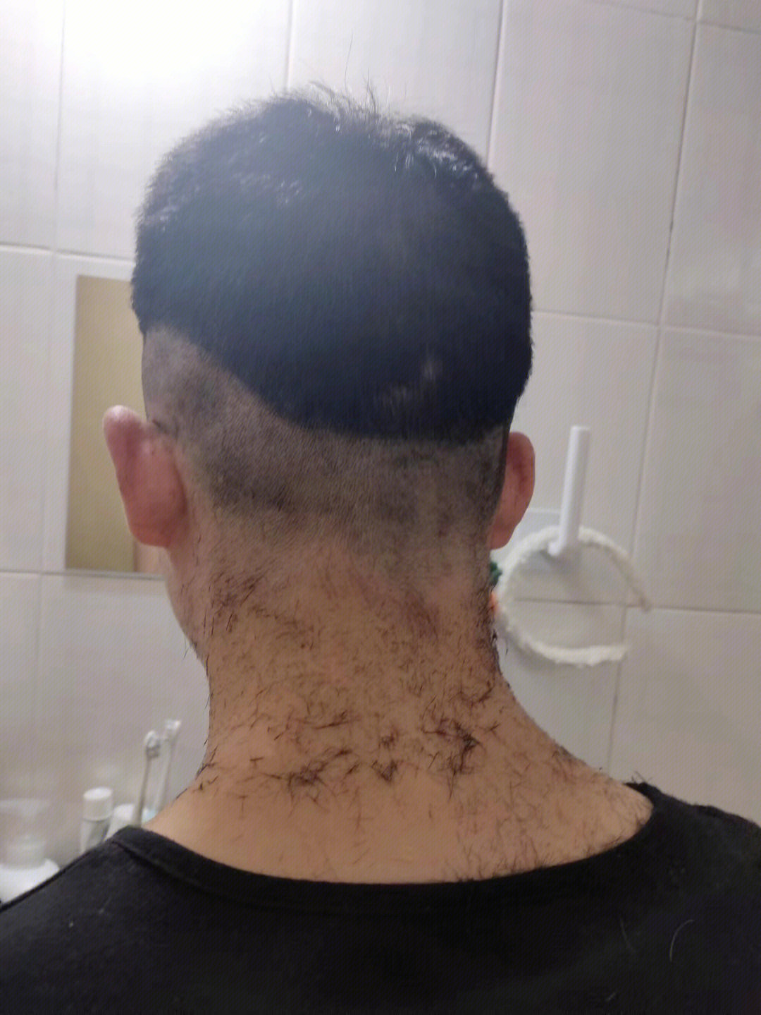 关于疫情在家我女朋友非要给我剪头发这件