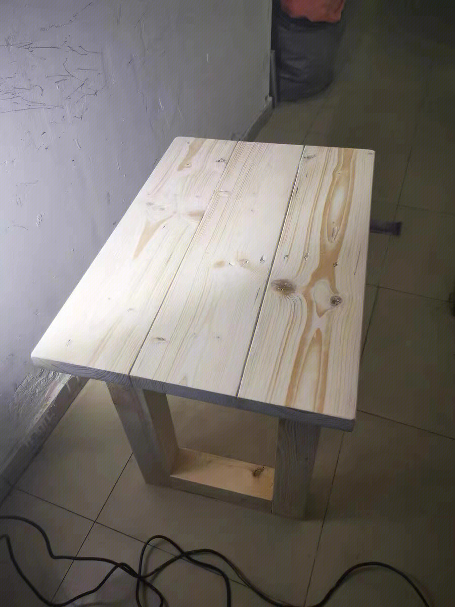 白坯木桌diy改造为中古风