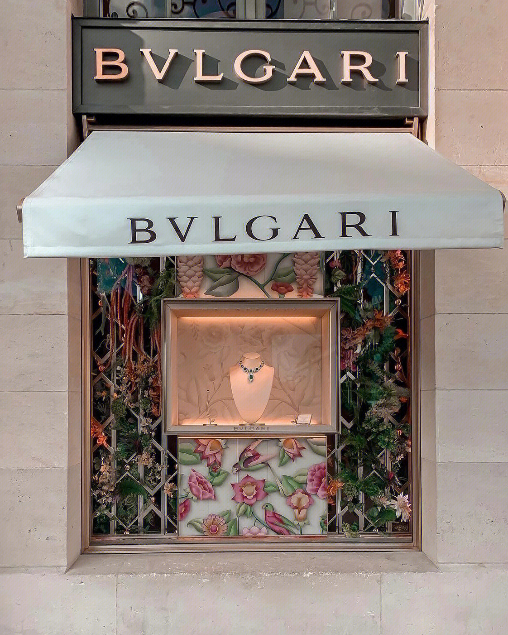 bvlgari#宝格丽bvlgari#陈列#陈列设计#橱窗设计#店铺橱窗