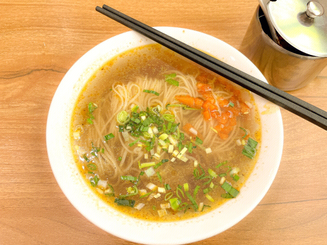 北街附近 就在西街 巷子里藏着陪伴附近居民几十年的餐饮店 新疆馕