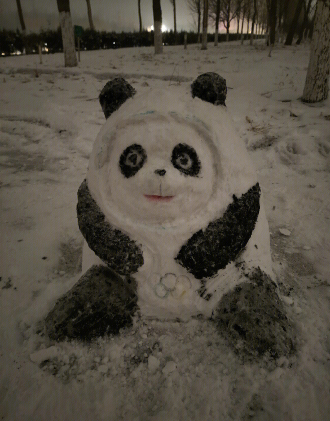 恐怖冰墩墩照片图片