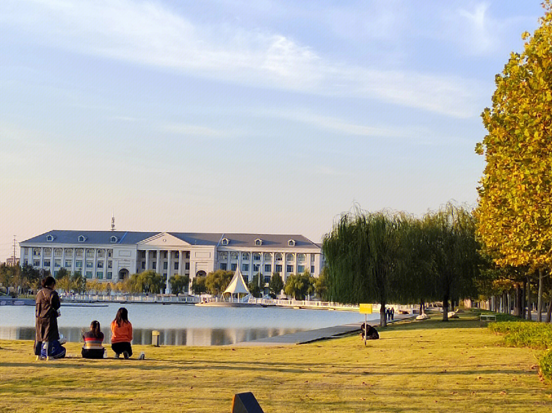 商丘师范学院大门照片图片