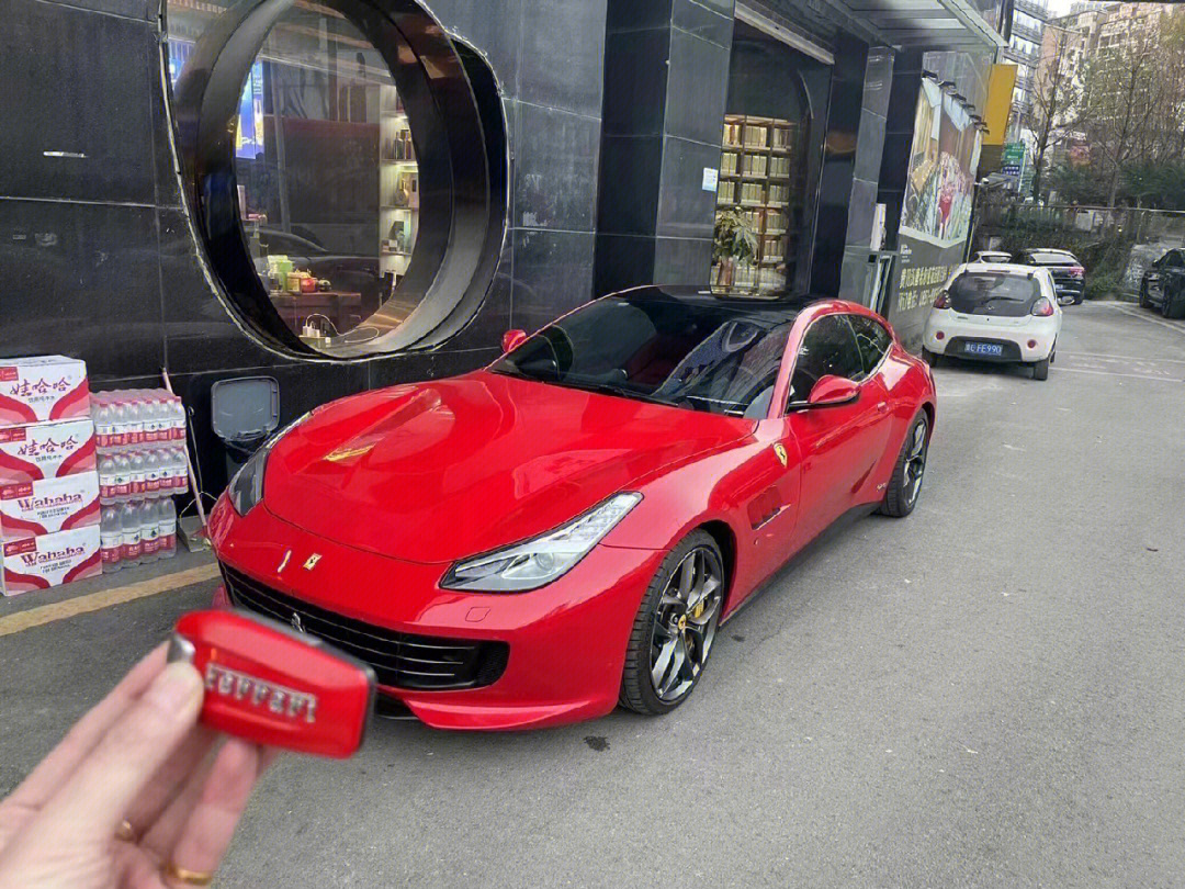 法拉利gtc4lusso