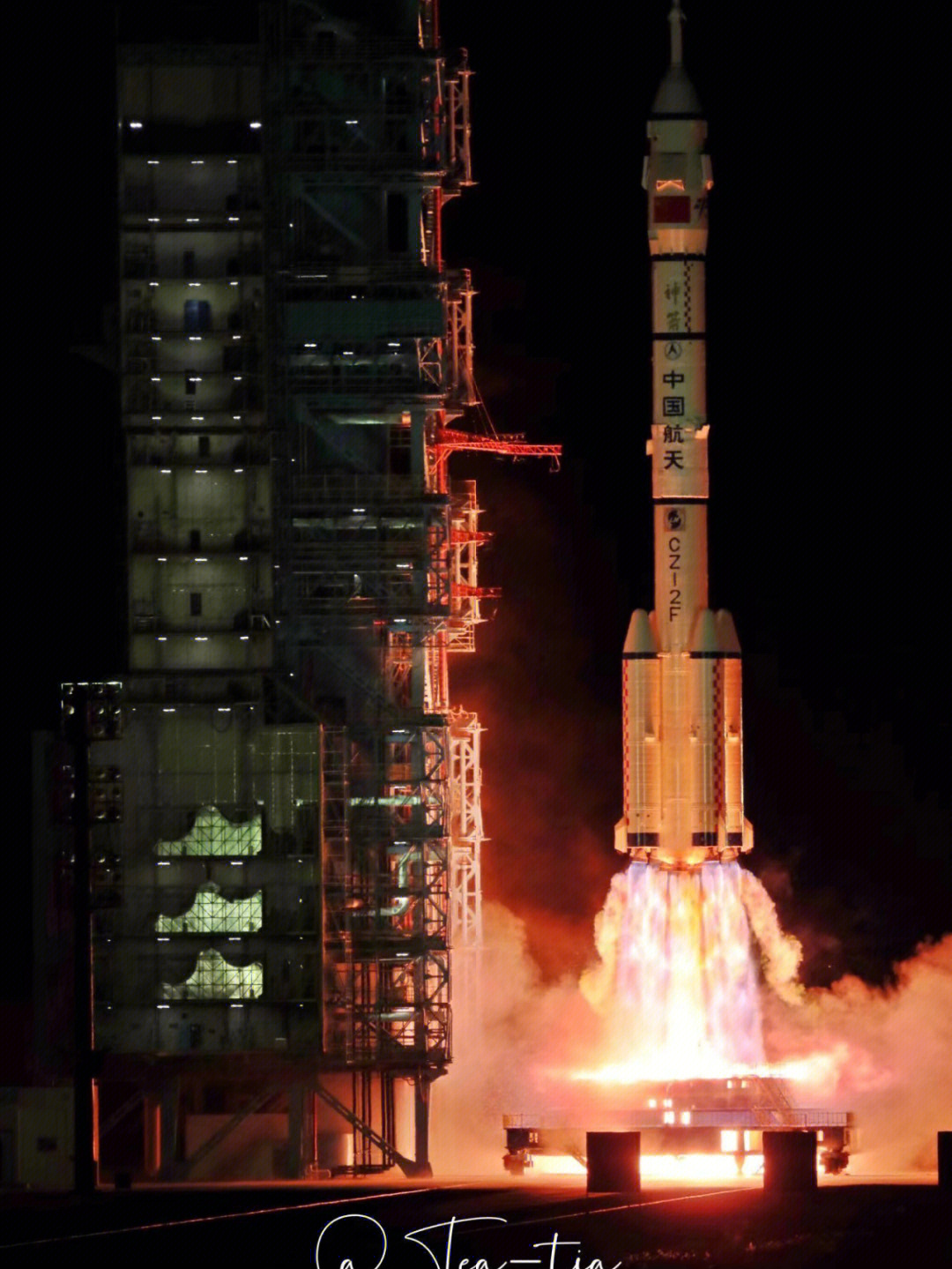 神舟十三号火箭发射成功中国空间站新访客