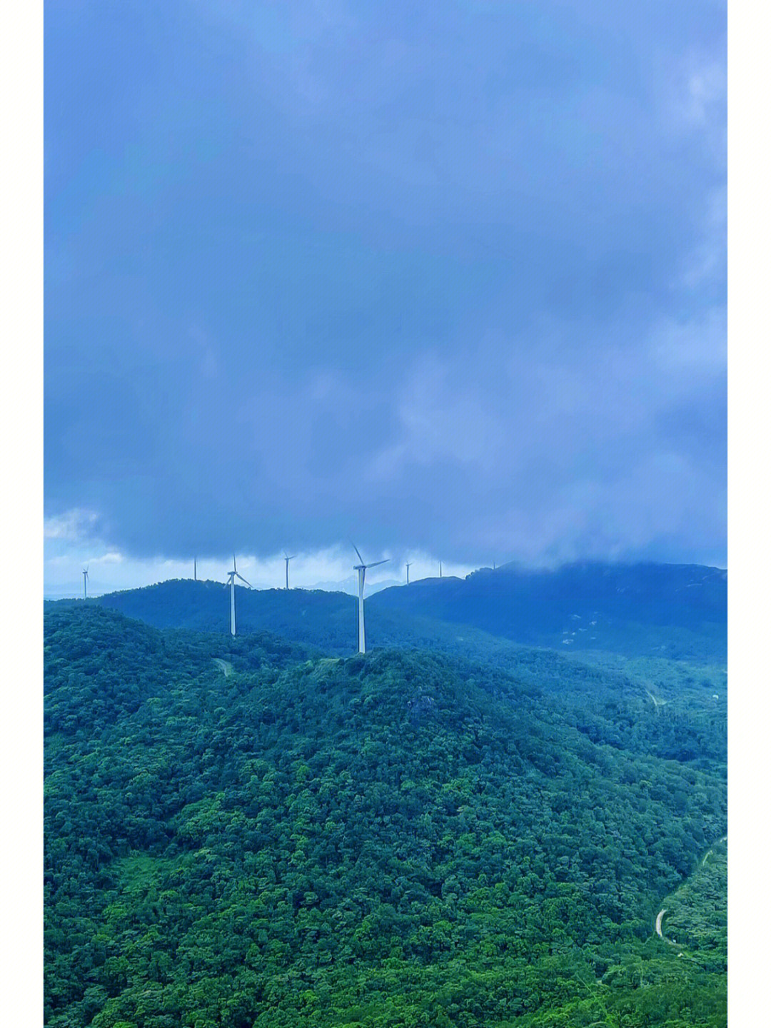 隆文风车山图片