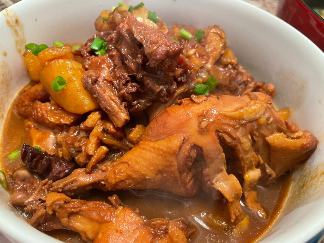 鸭腿炖土豆鸭肉图片