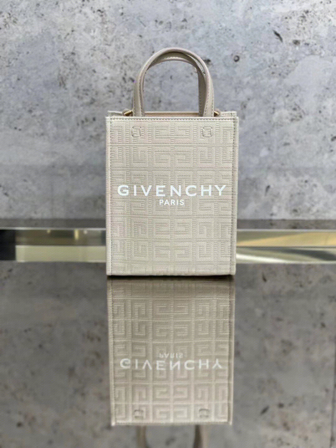 givenchyparis图片