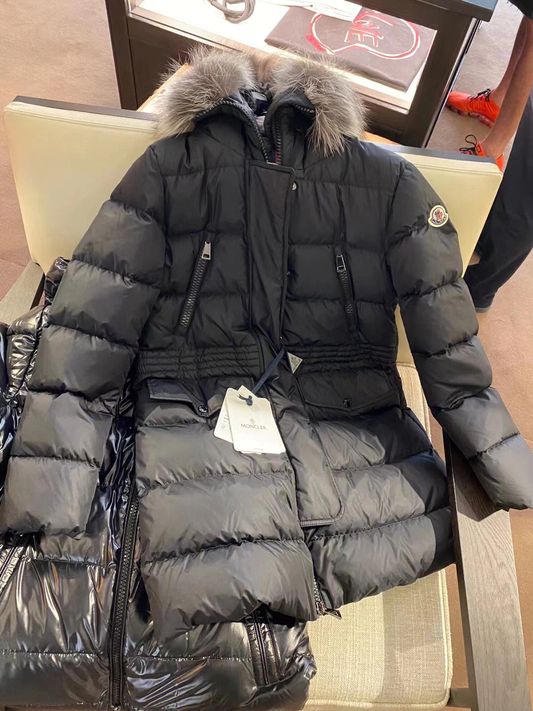 moncler aphrotiti图片