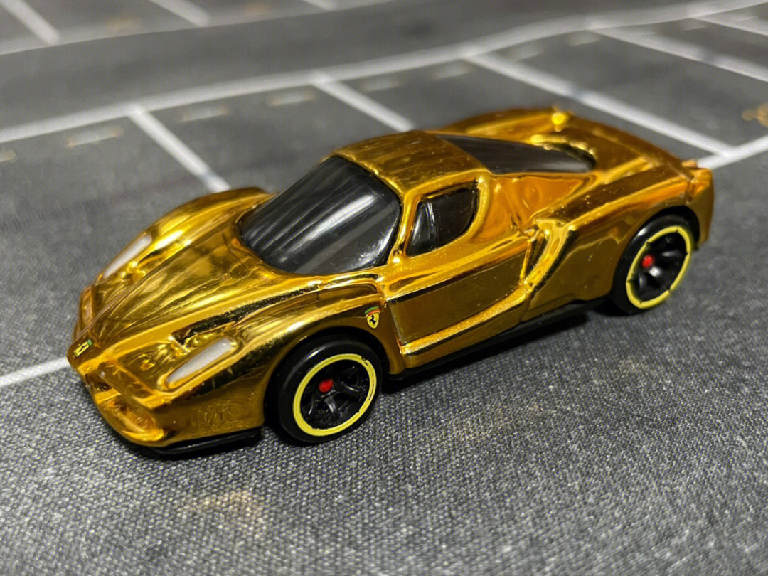 风火轮法拉利金色传说ferrarienzo