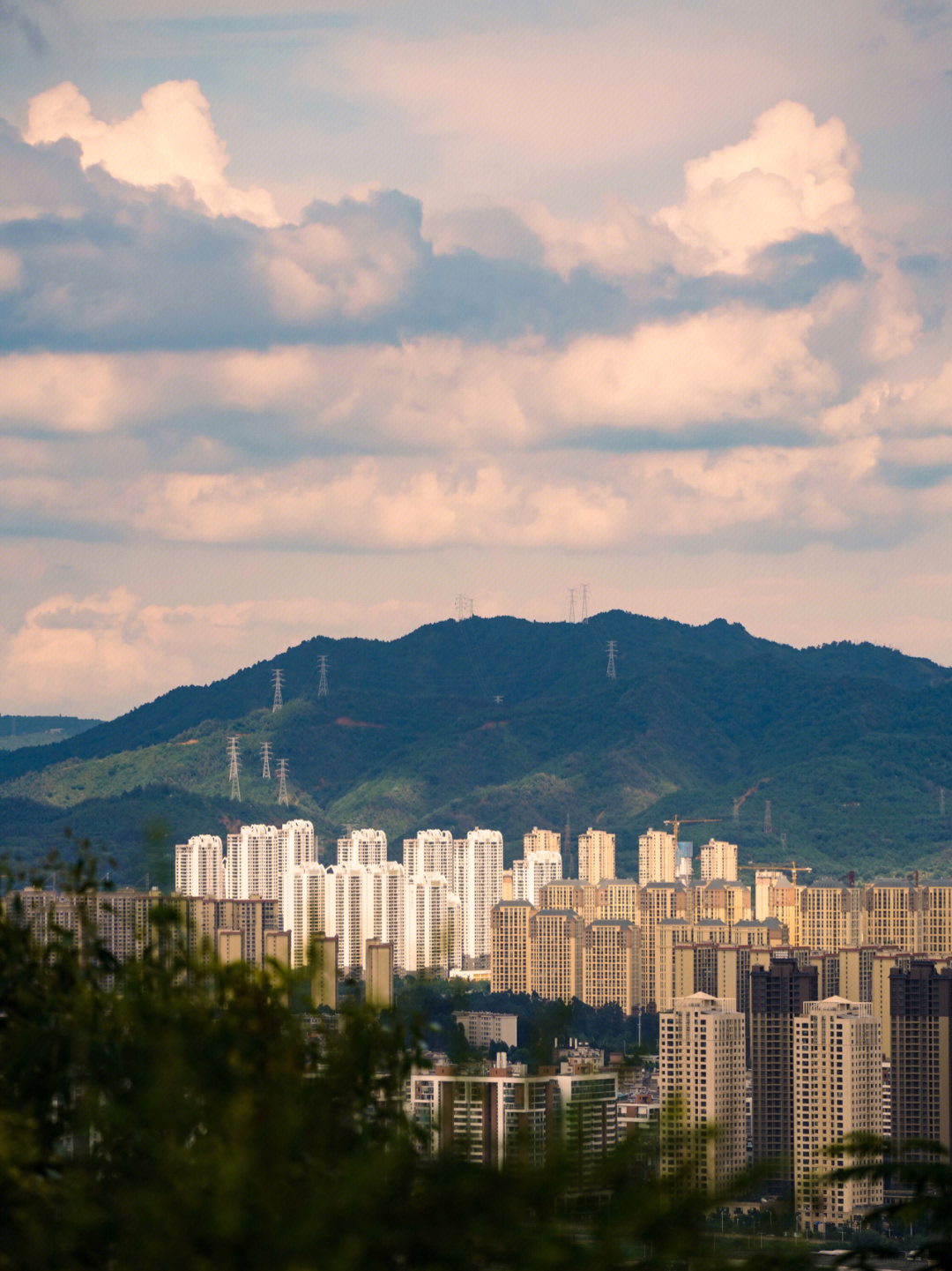 昆明长虫山诡异传说图片