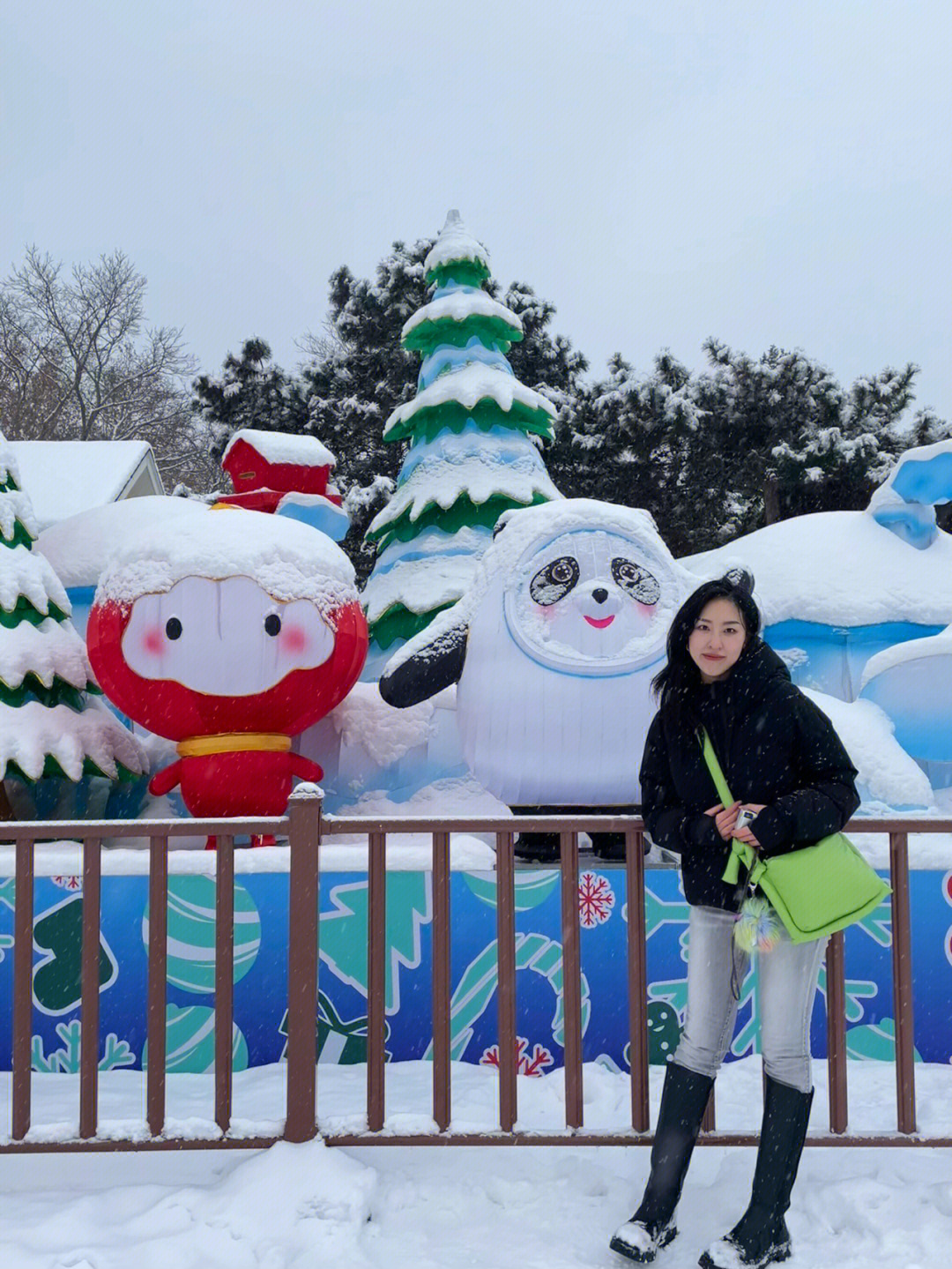 雪容融的扮演者图片