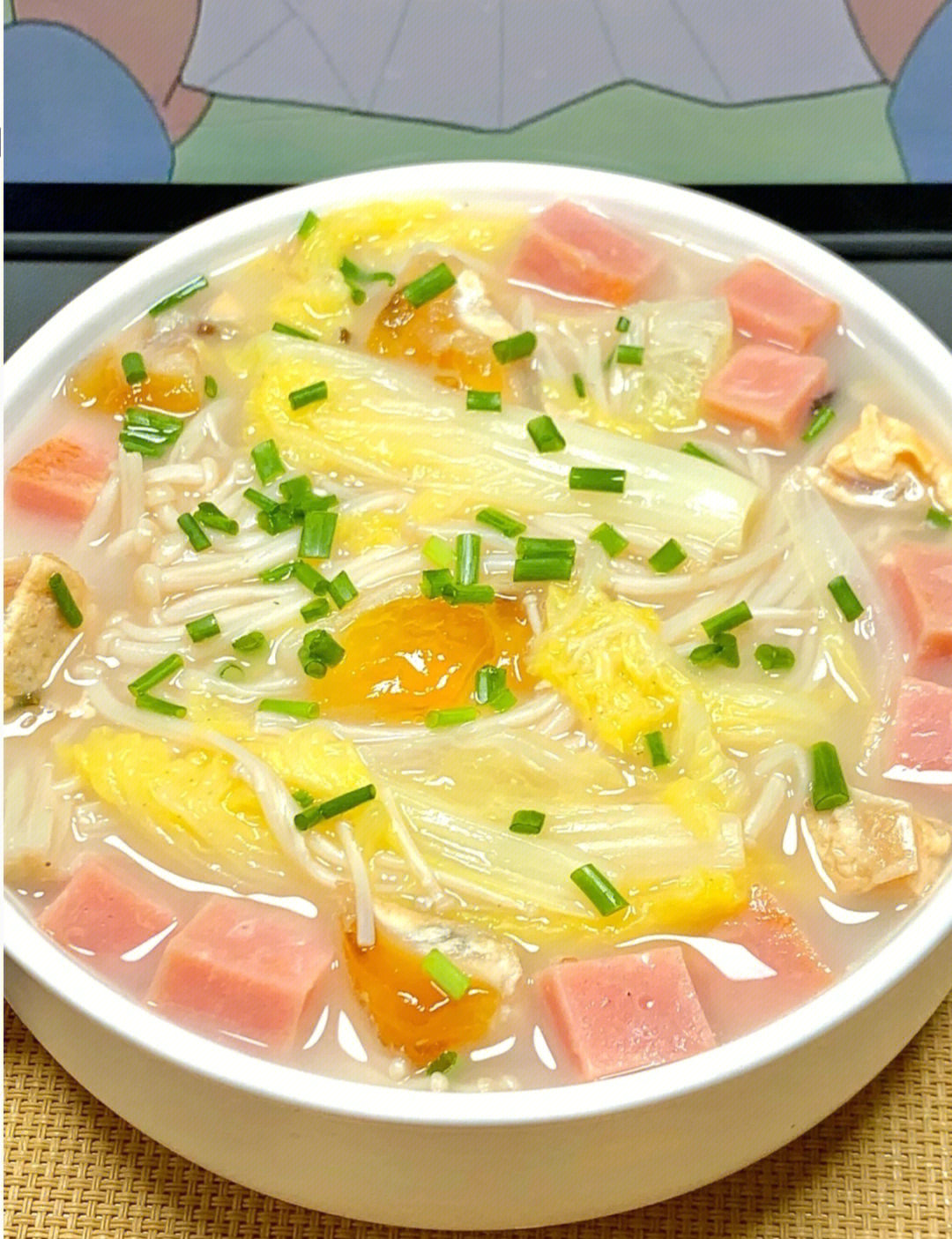 白菜火腿金针菇汤