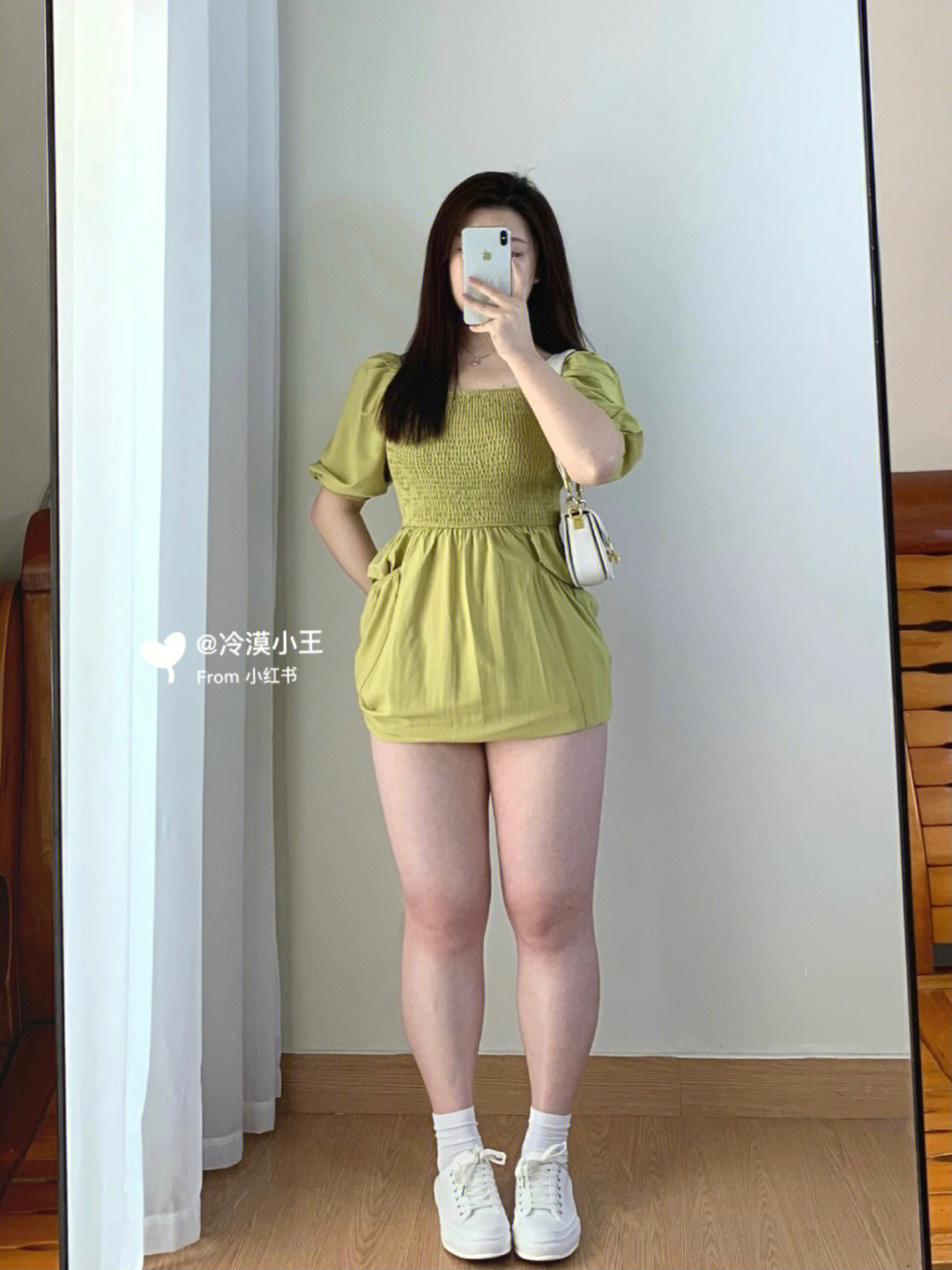 125斤158的女生体型图图片