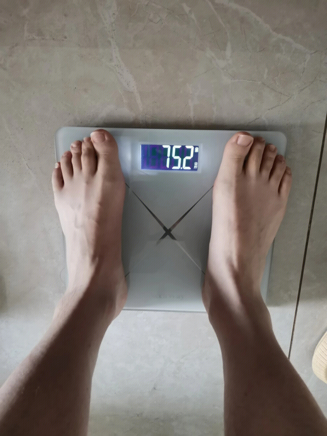 体重秤显示60公斤图片图片