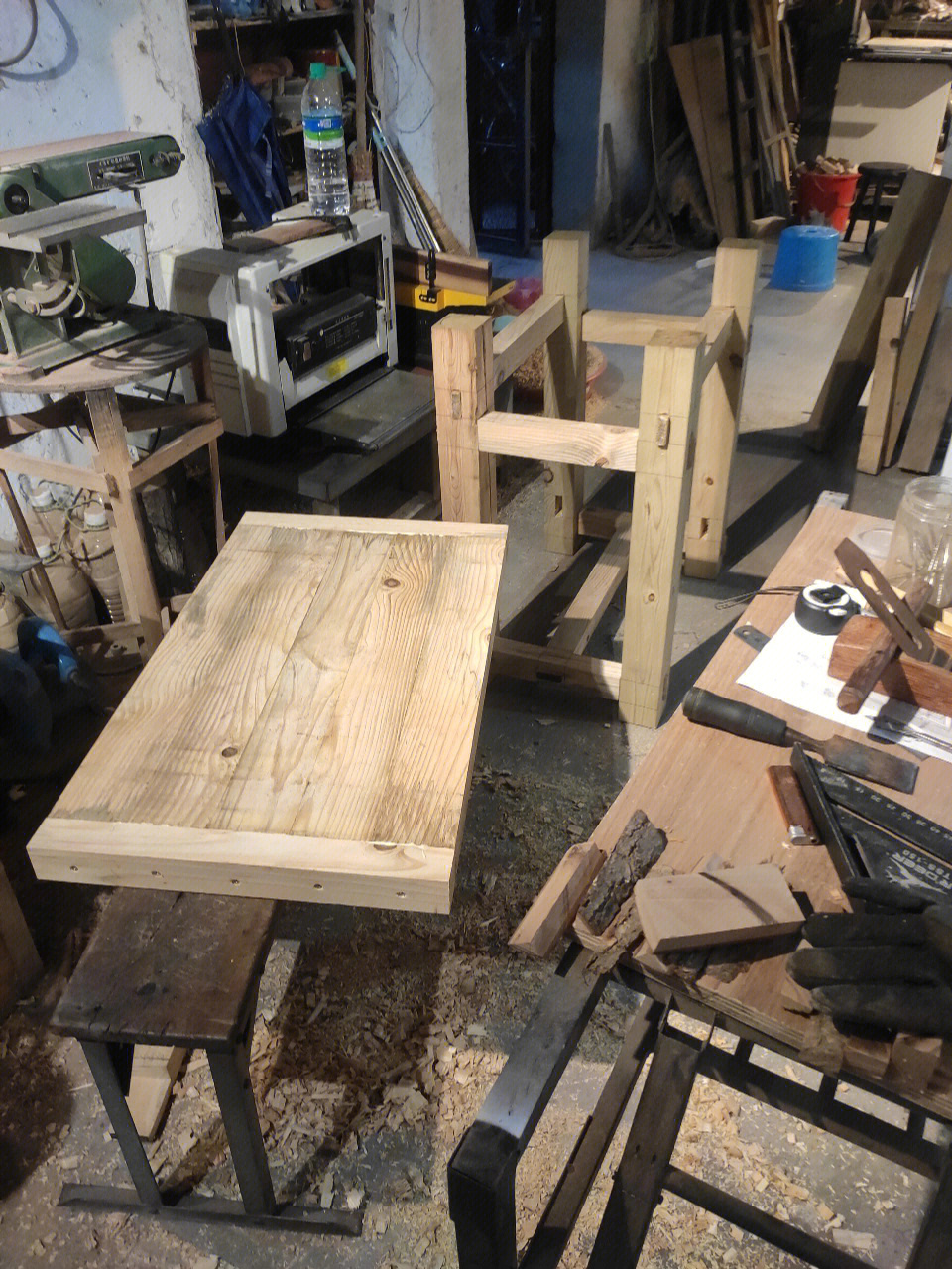 小型木工桌一张