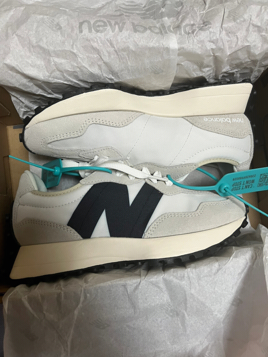 nb327鞋盒图片