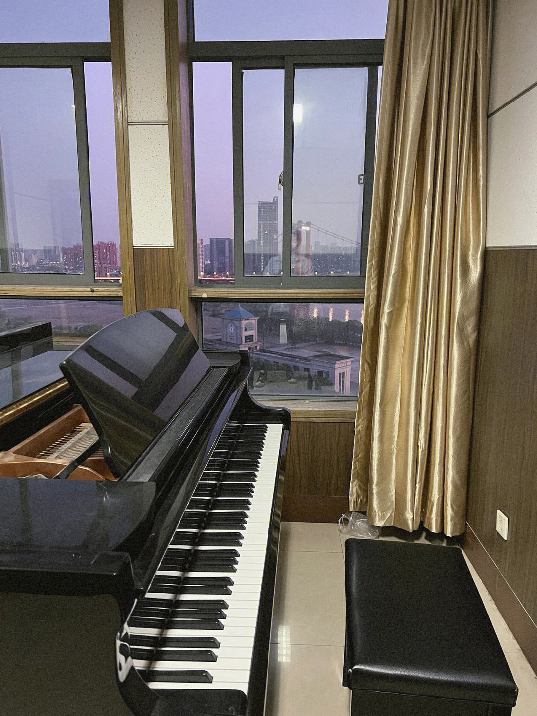 武汉音乐学院琴房大楼图片