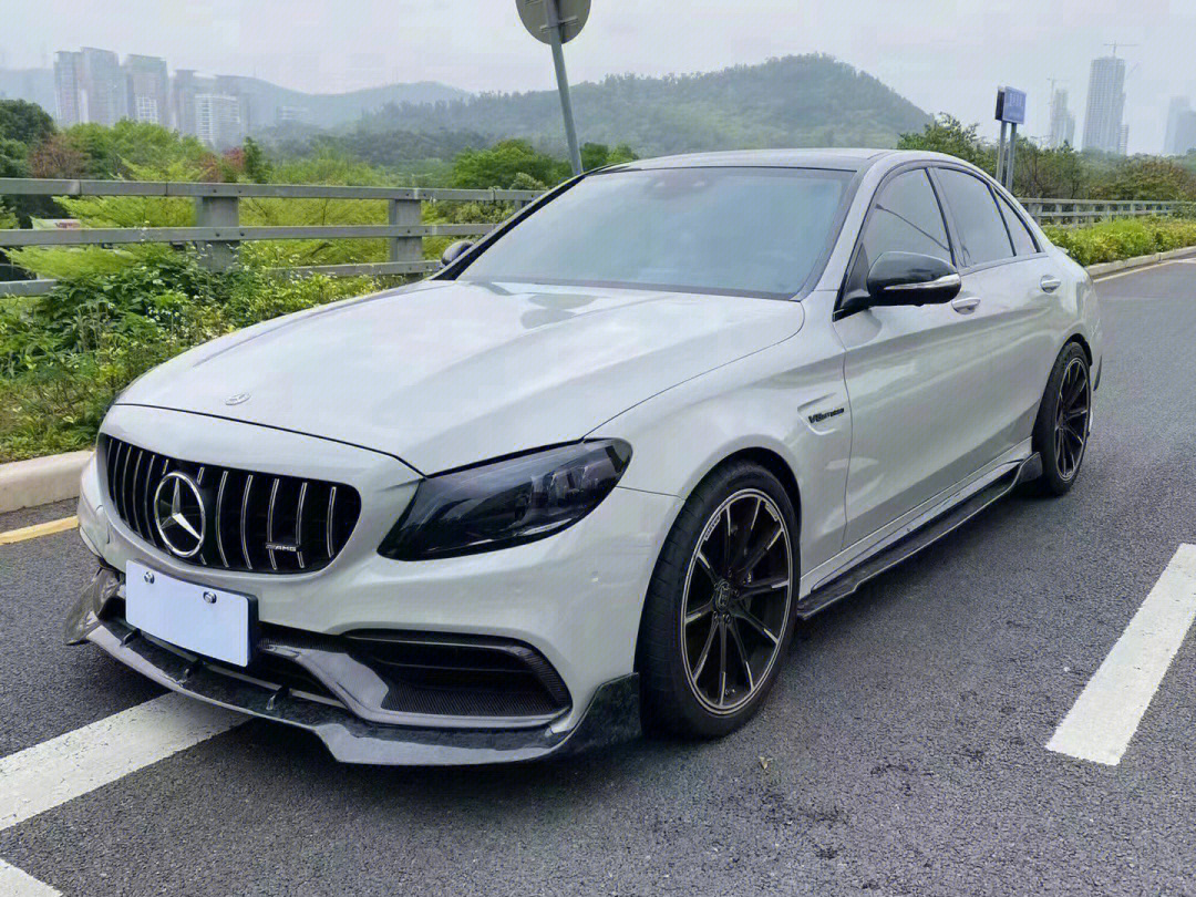 【车型】奔驰amg c63【年份】19款20年上牌【里程】2.