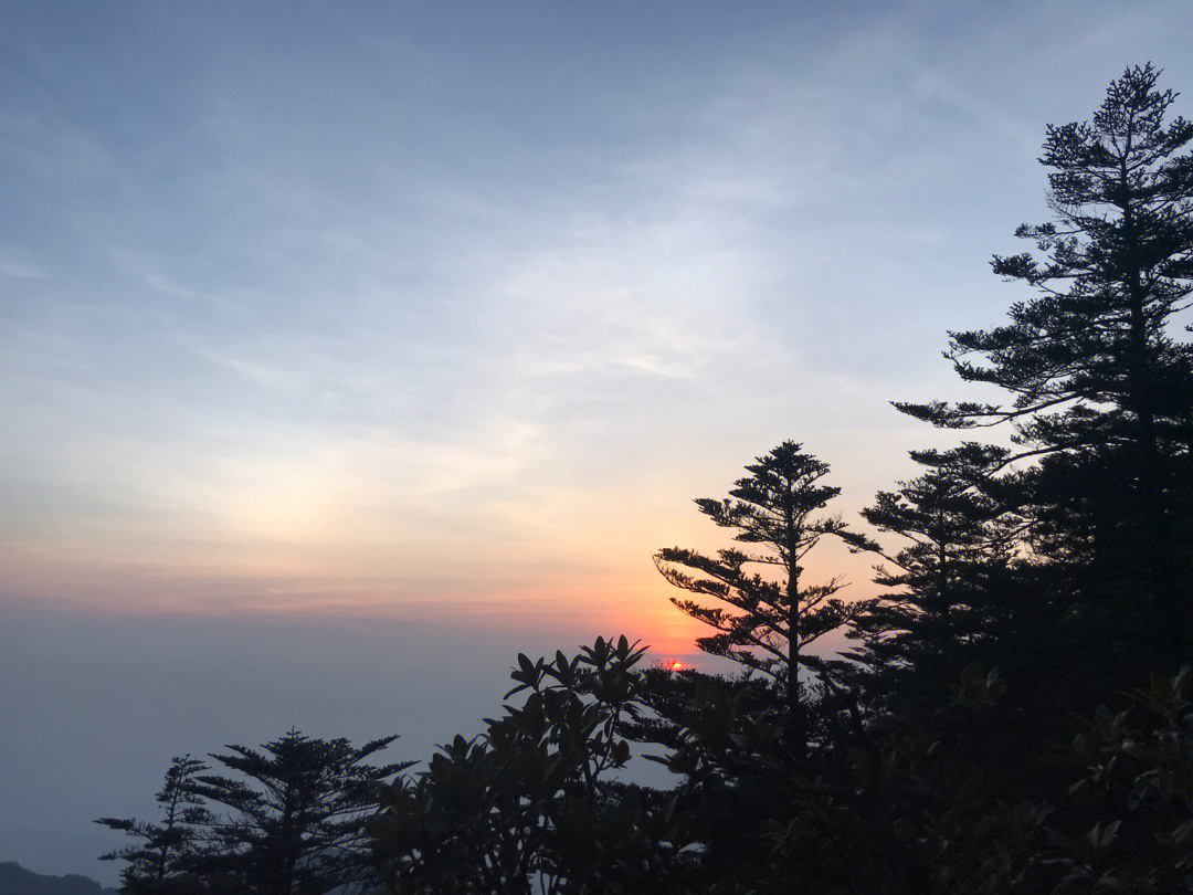 峨眉山日出概率图片