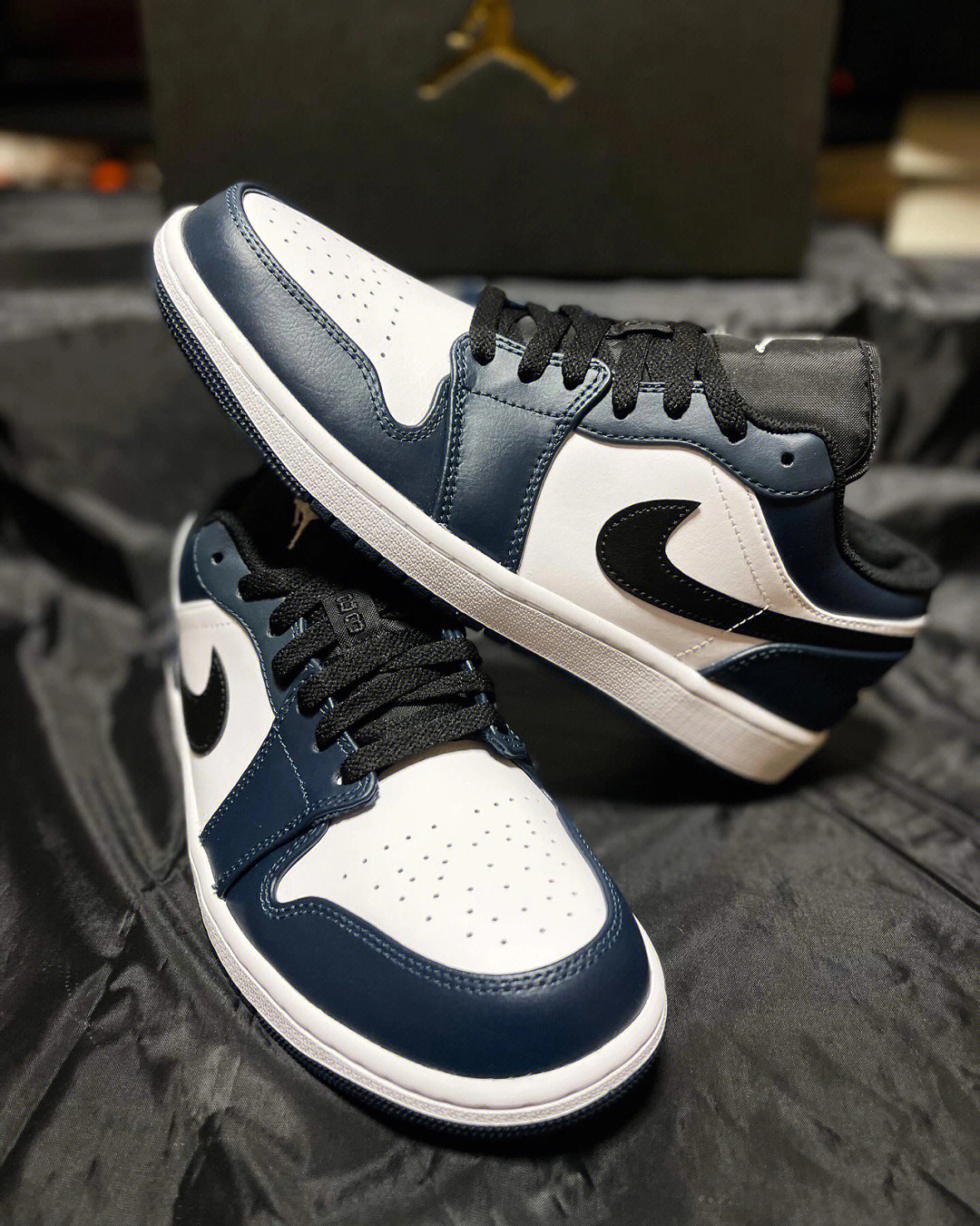 aj1黑曜石鞋头图片