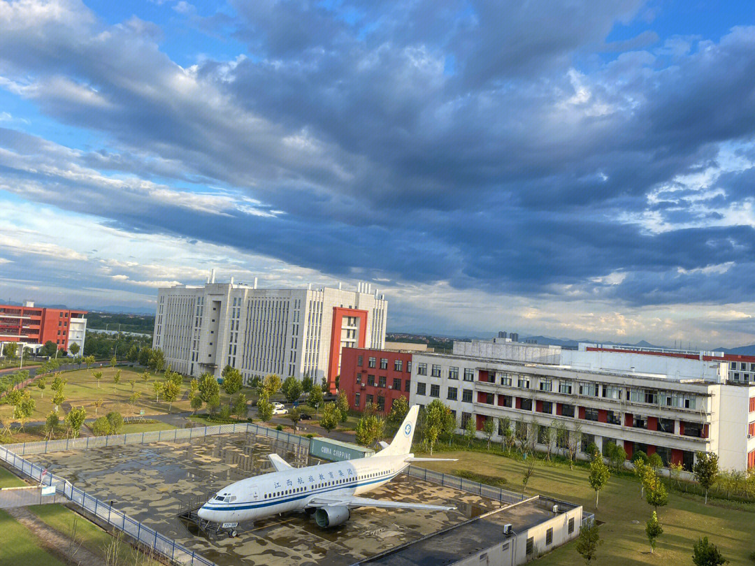 湘西师范高等专科学院图片