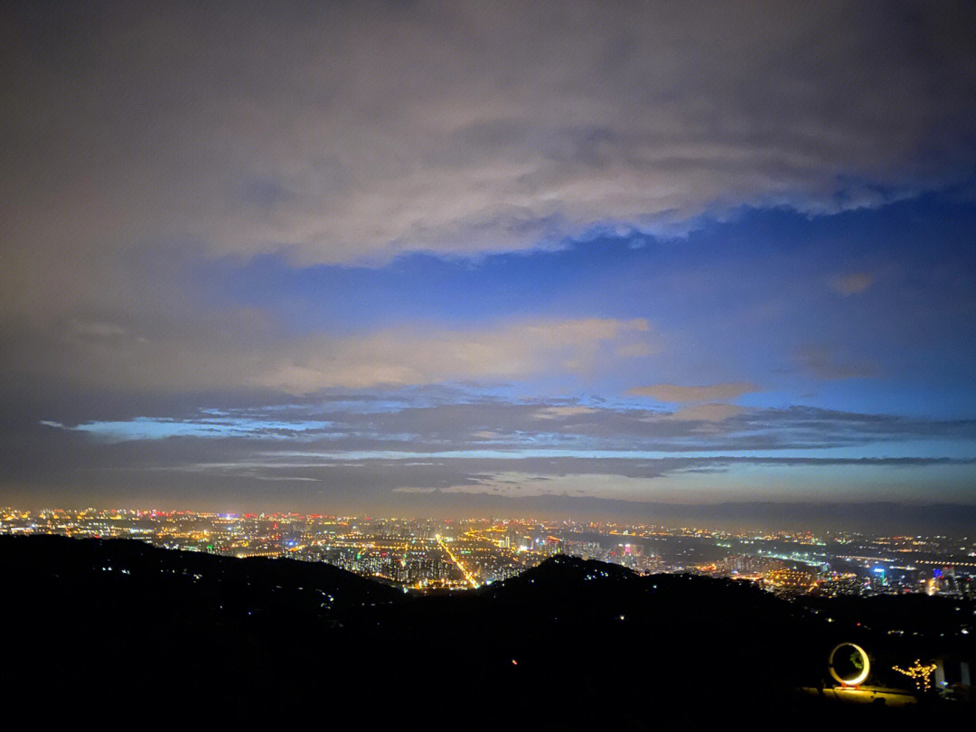 成都龙泉山夜景线路图片