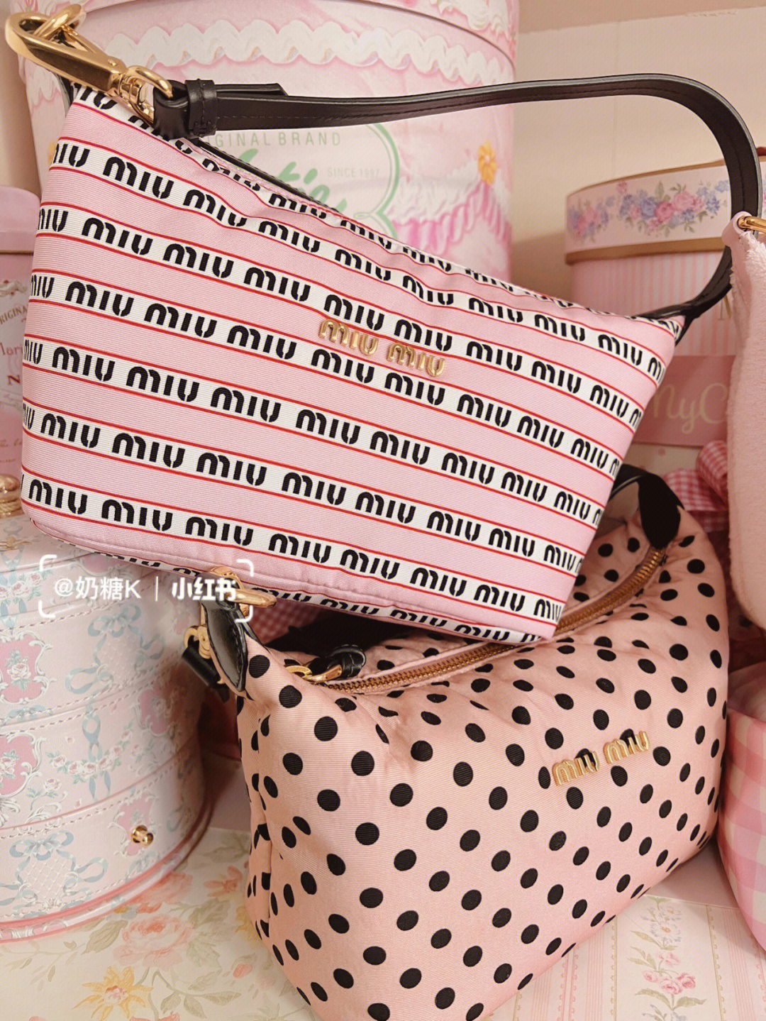 miumiu包里内数字标图片