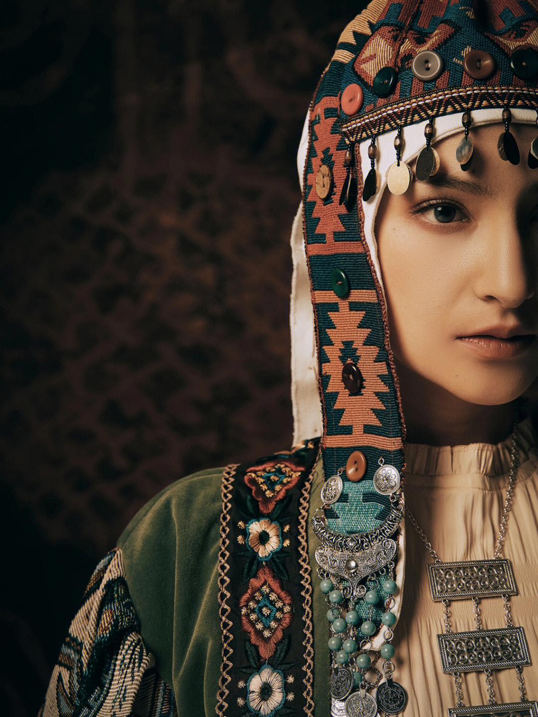 作为我国56个民族之一的少数民族,有着2000多年的历史,柯尔克孜族对